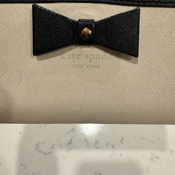Kate Spade Black and Cream Bow Wallet - Picture 2 of 12